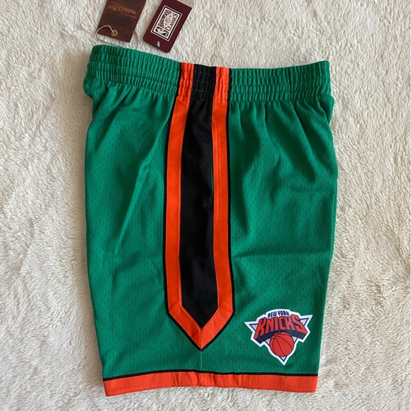 Men’s NBA New York Knicks Shorts GREEN Swingman 06 NWT